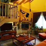 Guest house Alojamiento Bernabales 4*